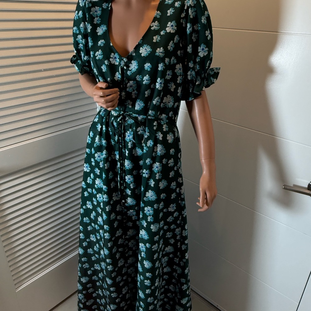 Outerknown Flora puff sleeve A line button front green large . - Picture 5 of 15